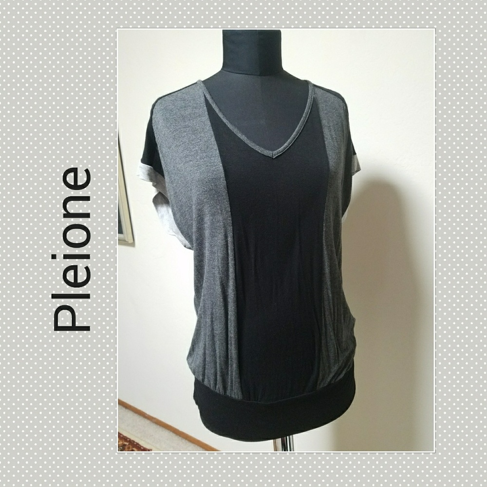 🚩 SALE NEW Pleione Color Block Gray and Black Top M